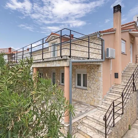 Apartament 1 Bedroom Awesome In