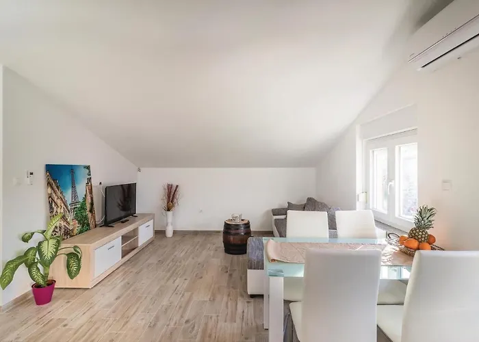 アパート 1 Bedroom Awesome In