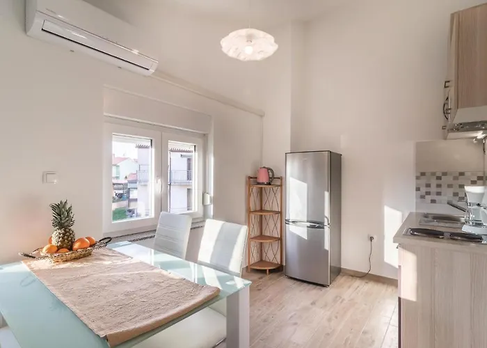 アパート 1 Bedroom Awesome In